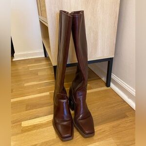 Vince Camuto sangeti boot, burgundy color, size 6